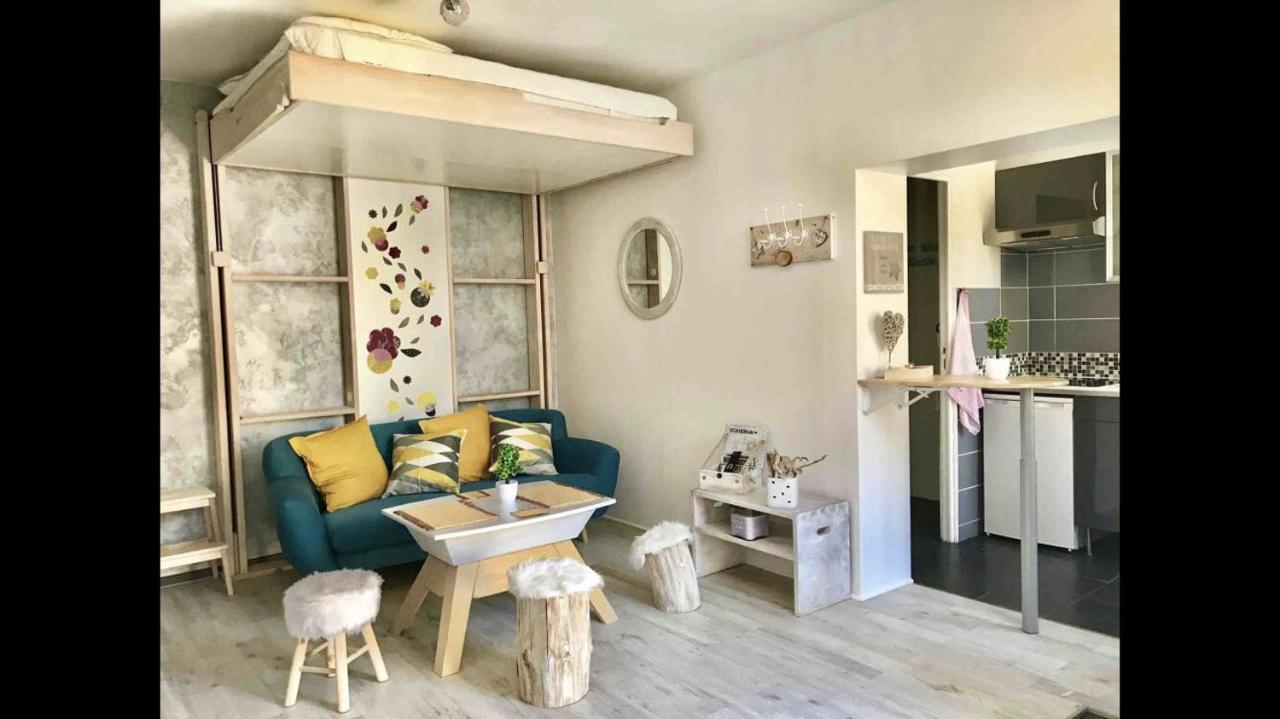 Joli Studio Scandinave Milly-la-Foret Exterior photo